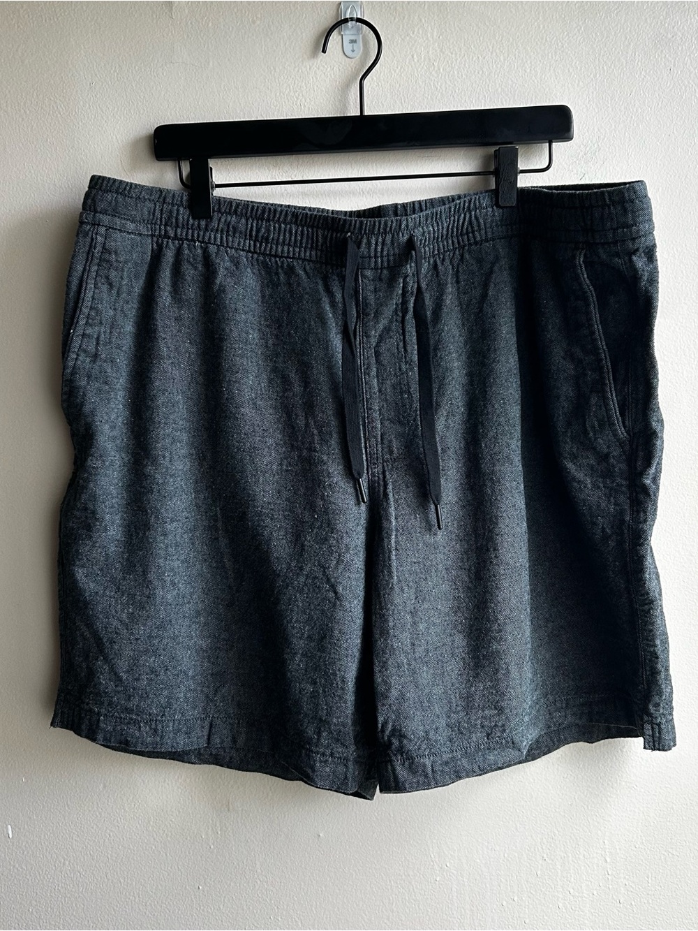 Express Men's Dark Gray Drawstring Athletic Shorts
